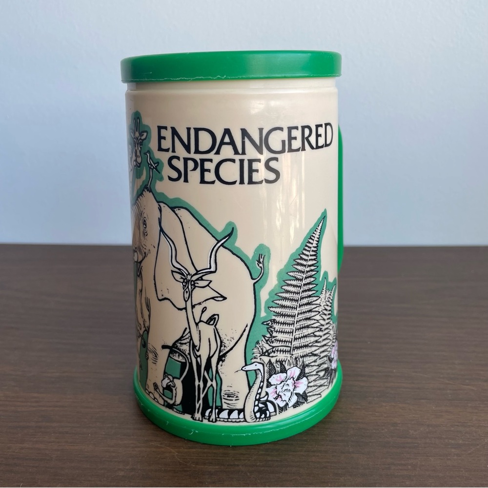 1994 Emerson Endangered Species Plastic Travel Mug